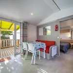 Mobil-home Adapte Pmr Avec Terrasse A - Api-1-52-664 * 노트르담드몽