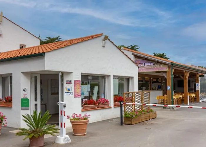 Mobil-home Adapté Pmr Avec Terrasse à - Api-1-52-664 Campeggio *